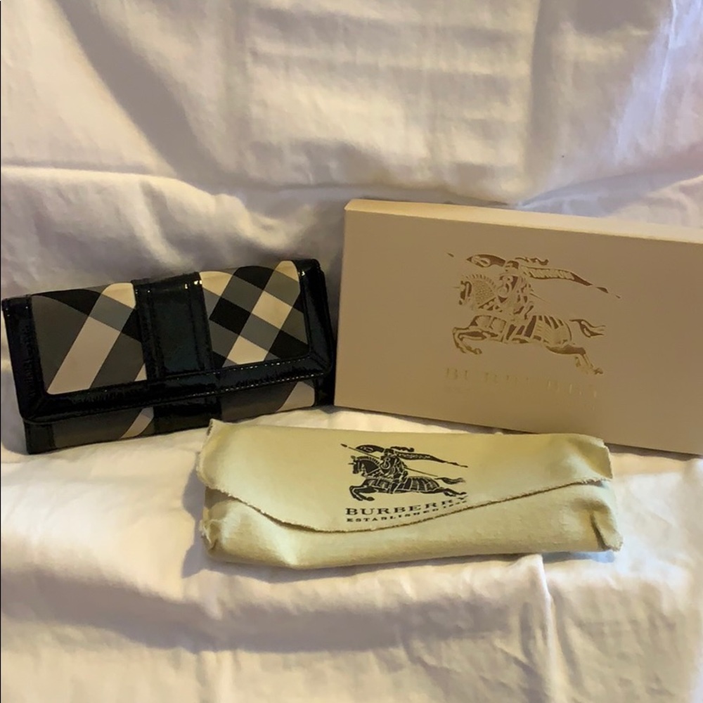Burberry wallet